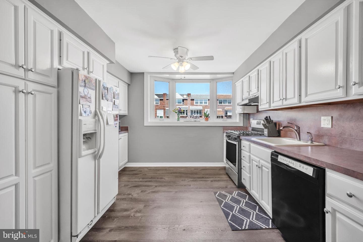 3116 Holly Road photo 10