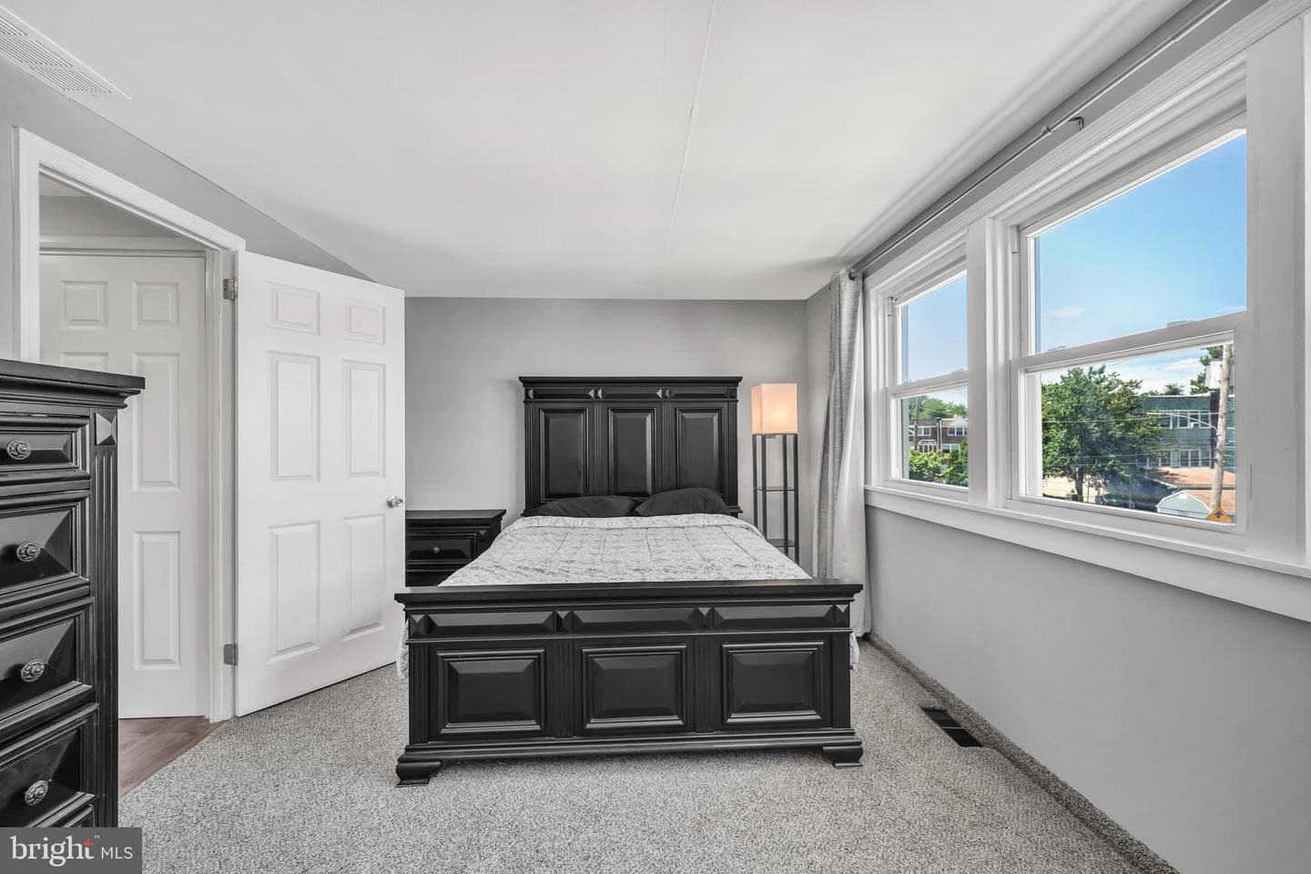 3116 Holly Road photo 16