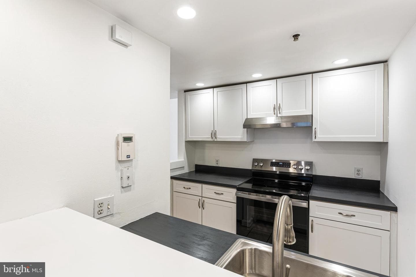 301 Race Street #c010 photo 6