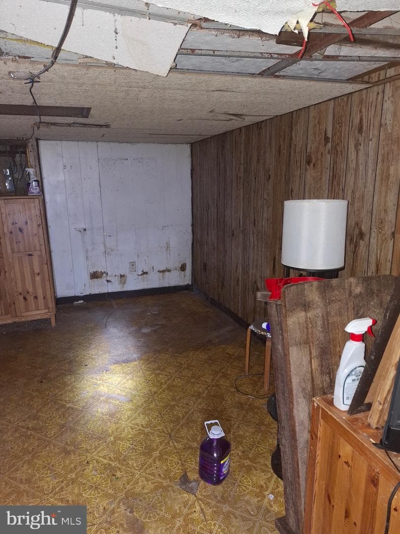 2608 Dudley Street photo 25