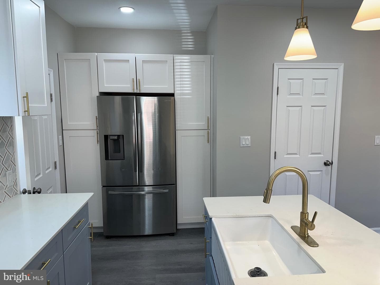 5400 Larchwood Avenue photo 34