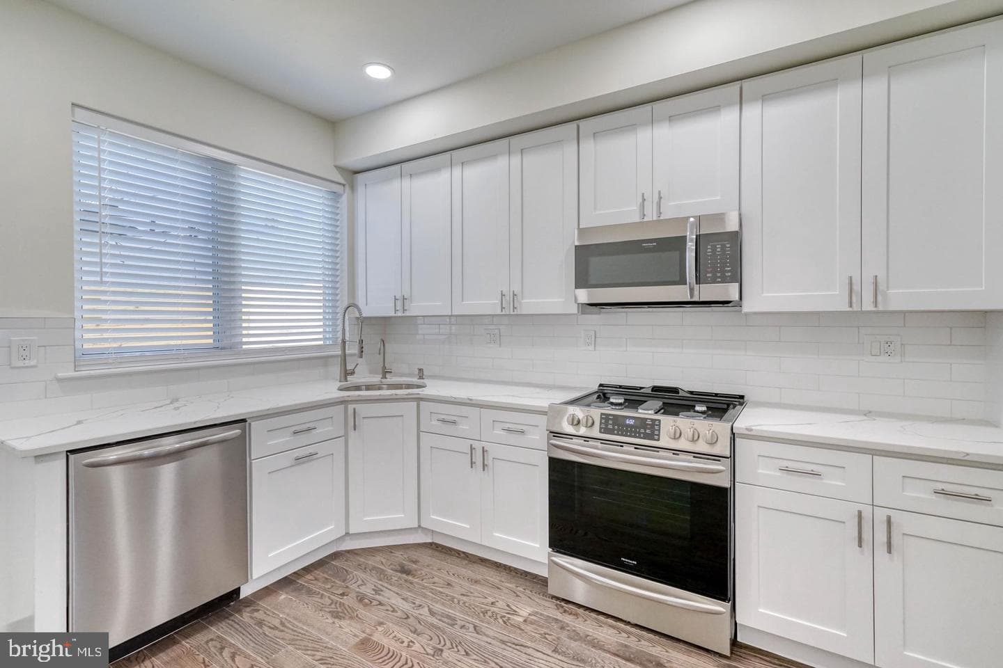1211 Peters Street photo 6