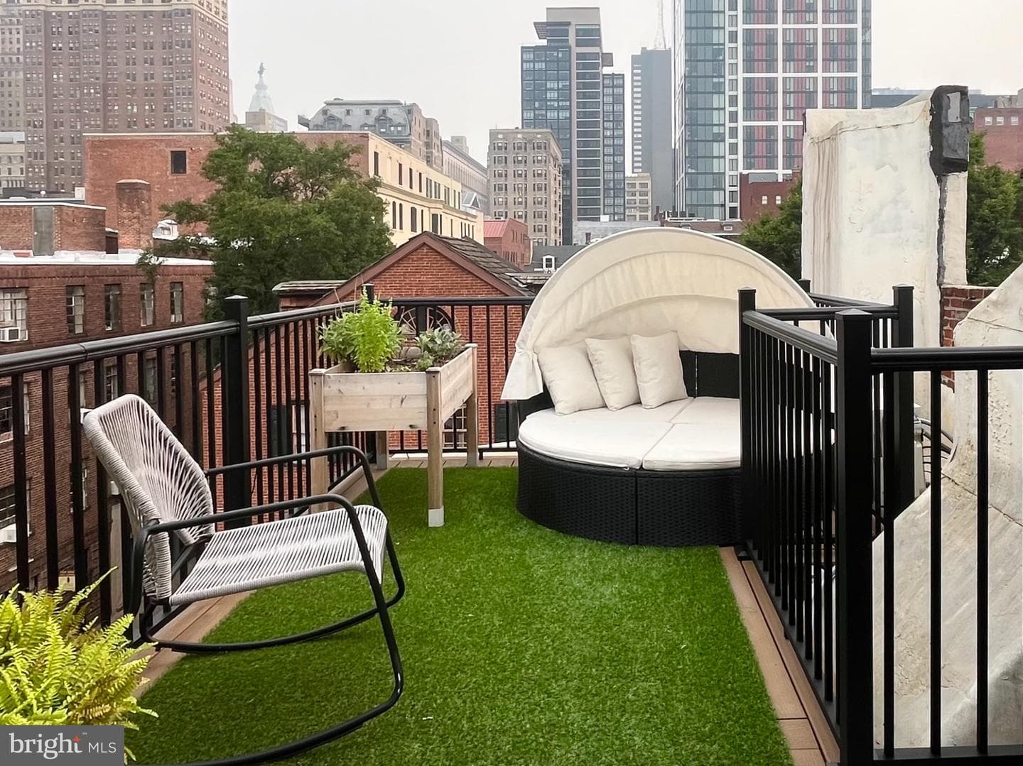 1215 Spruce Street #302 photo 3