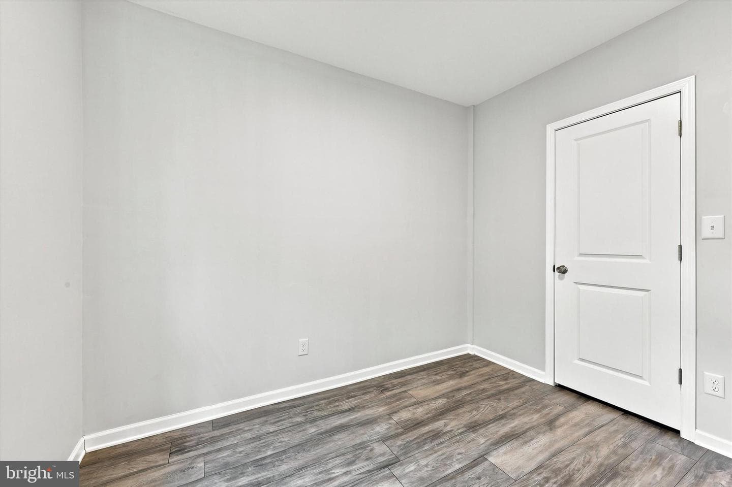 5360 Morris Street photo 17