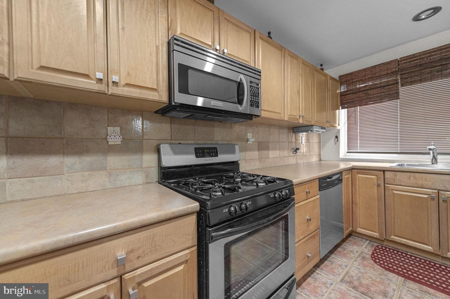 8504 Forrest Avenue photo 5
