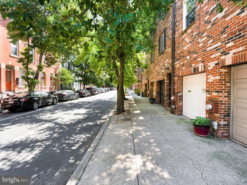 1718 Bainbridge Street #a photo 2