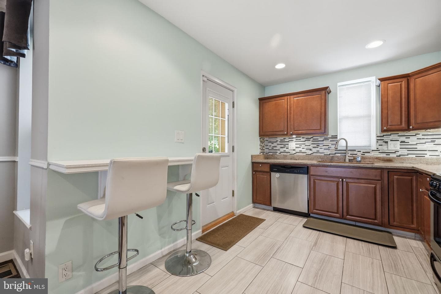 2505 S Philip Street photo 10