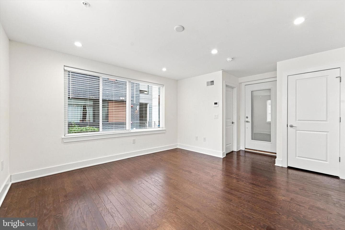 1647 E Eyre Street #1 photo 13