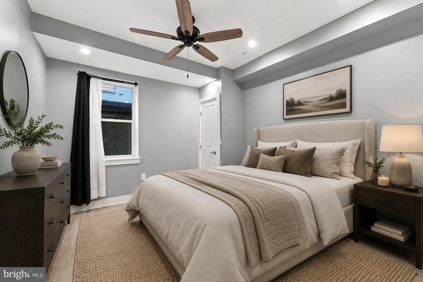 1647 E Eyre Street #1 photo 5
