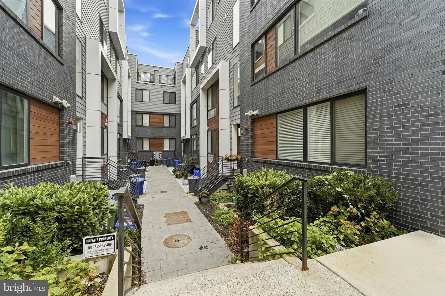1647 E Eyre Street #1 photo 6