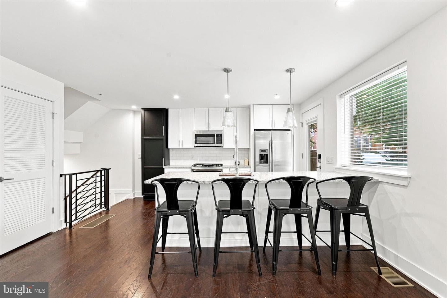 1647 E Eyre Street #1 photo 9