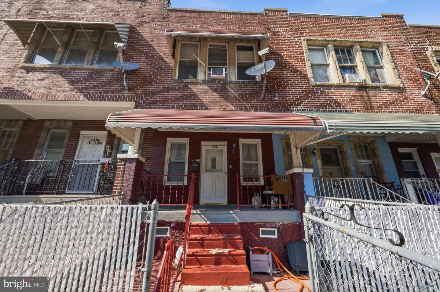 175 W Luray Street photo 4