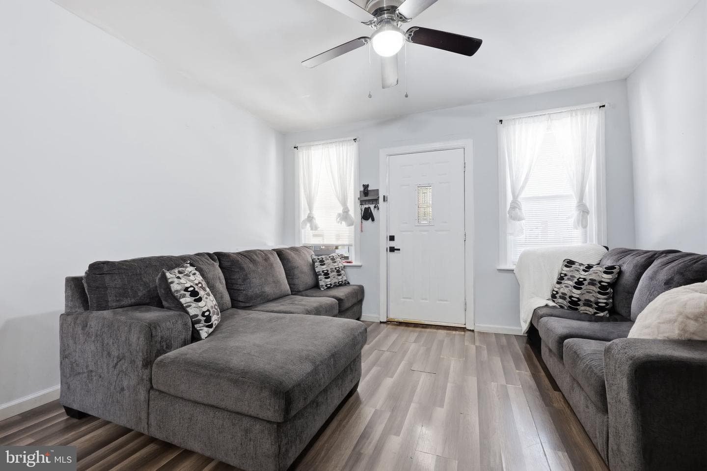 175 W Luray Street photo 7