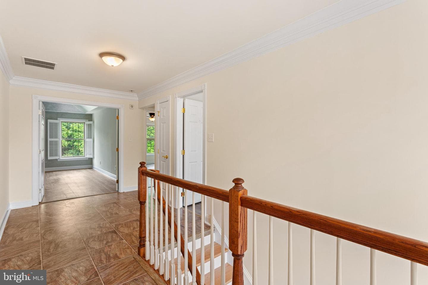 929 Alburger Avenue photo 37
