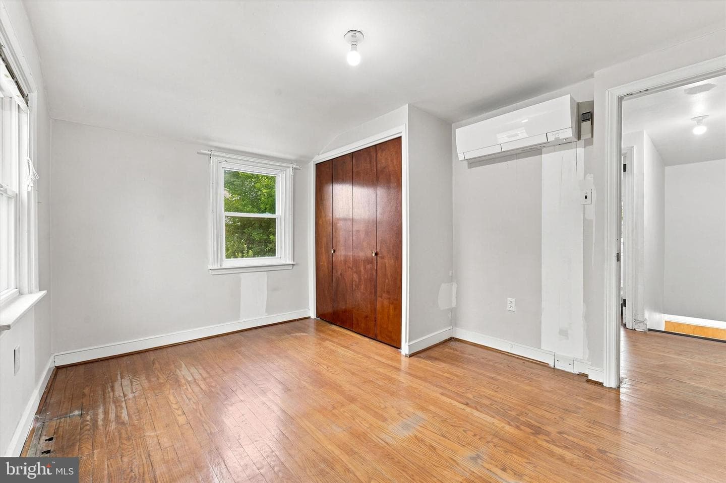 7331 Dorcas Street photo 12