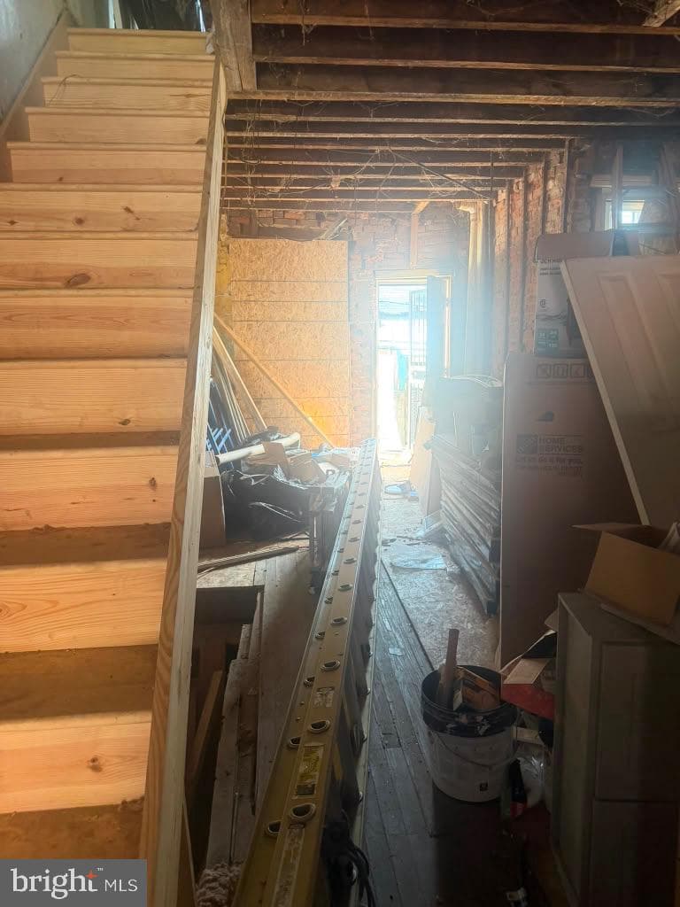 734 W Russell Street photo 5