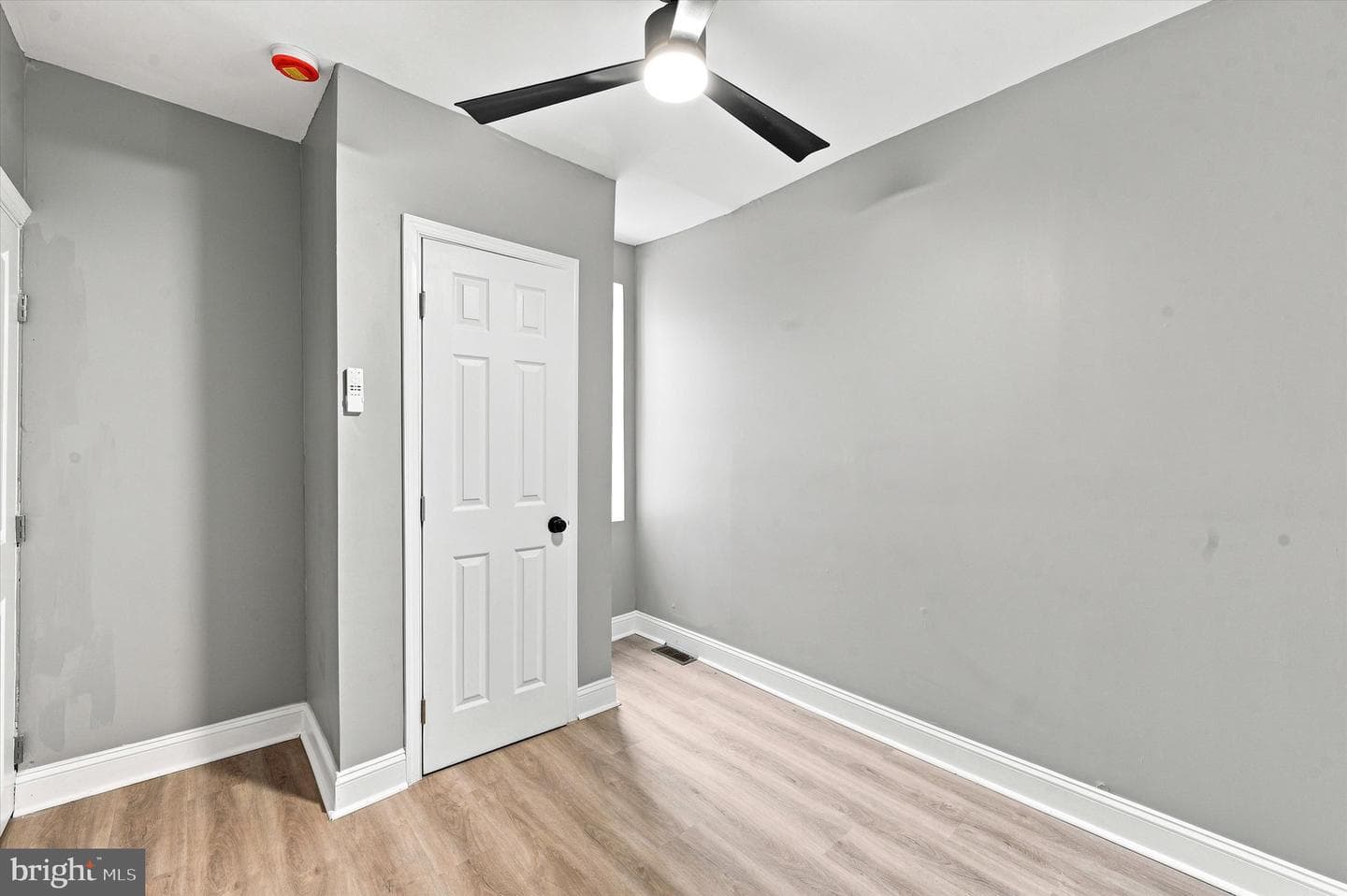 5539 Regent Street photo 22