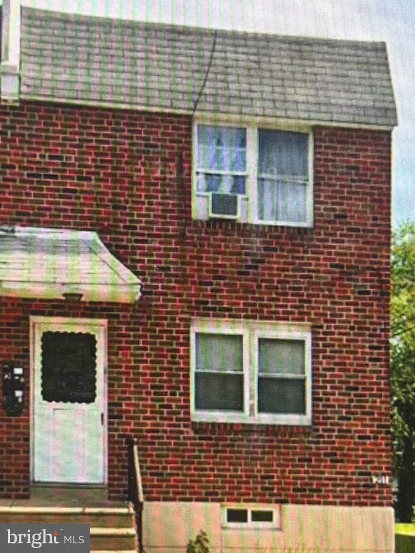 211 Elbridge Street photo 1