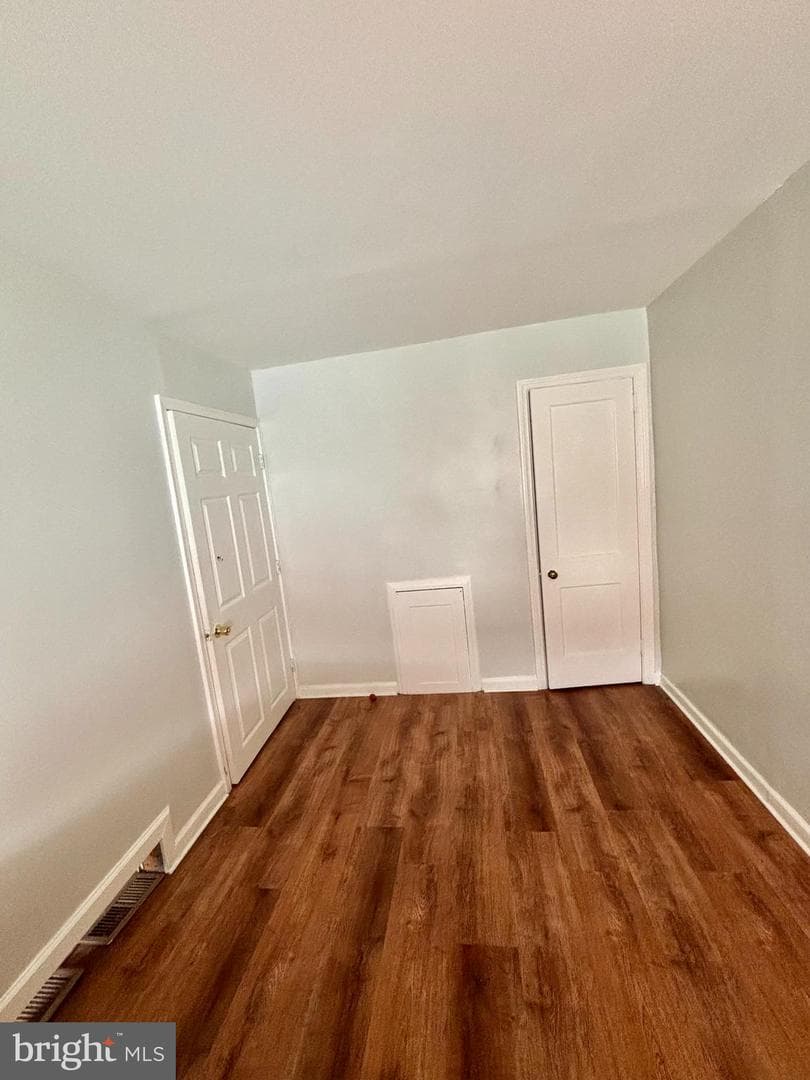 4141 Bennington Street photo 14