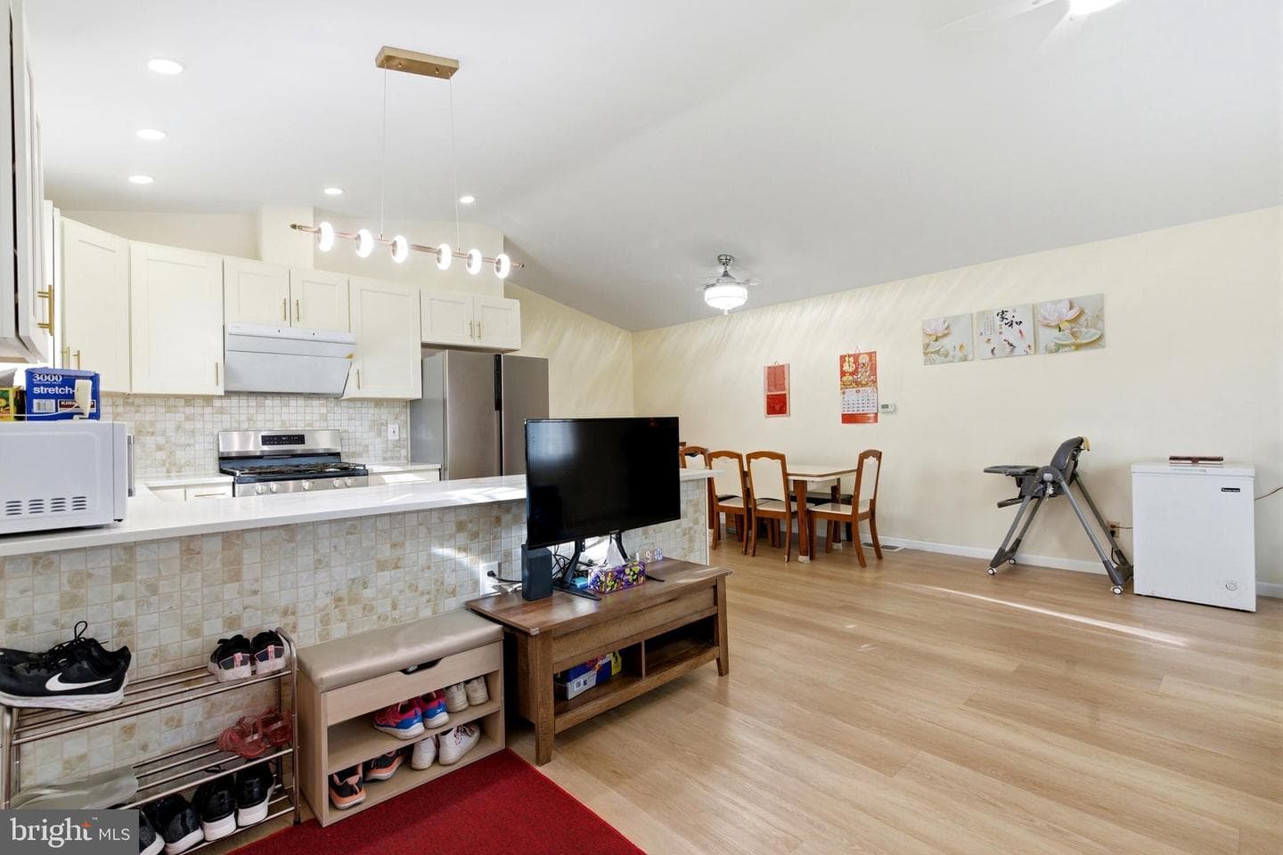 730 Charette Road photo 4