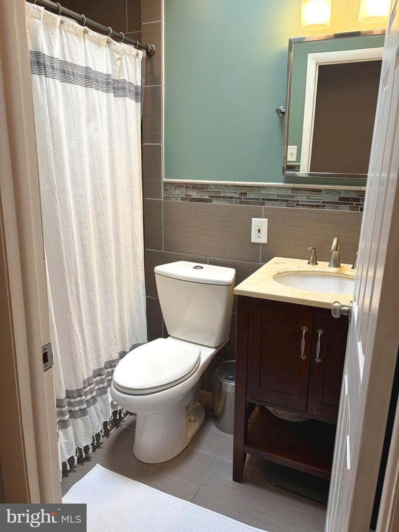 7240 Valley Avenue photo 23