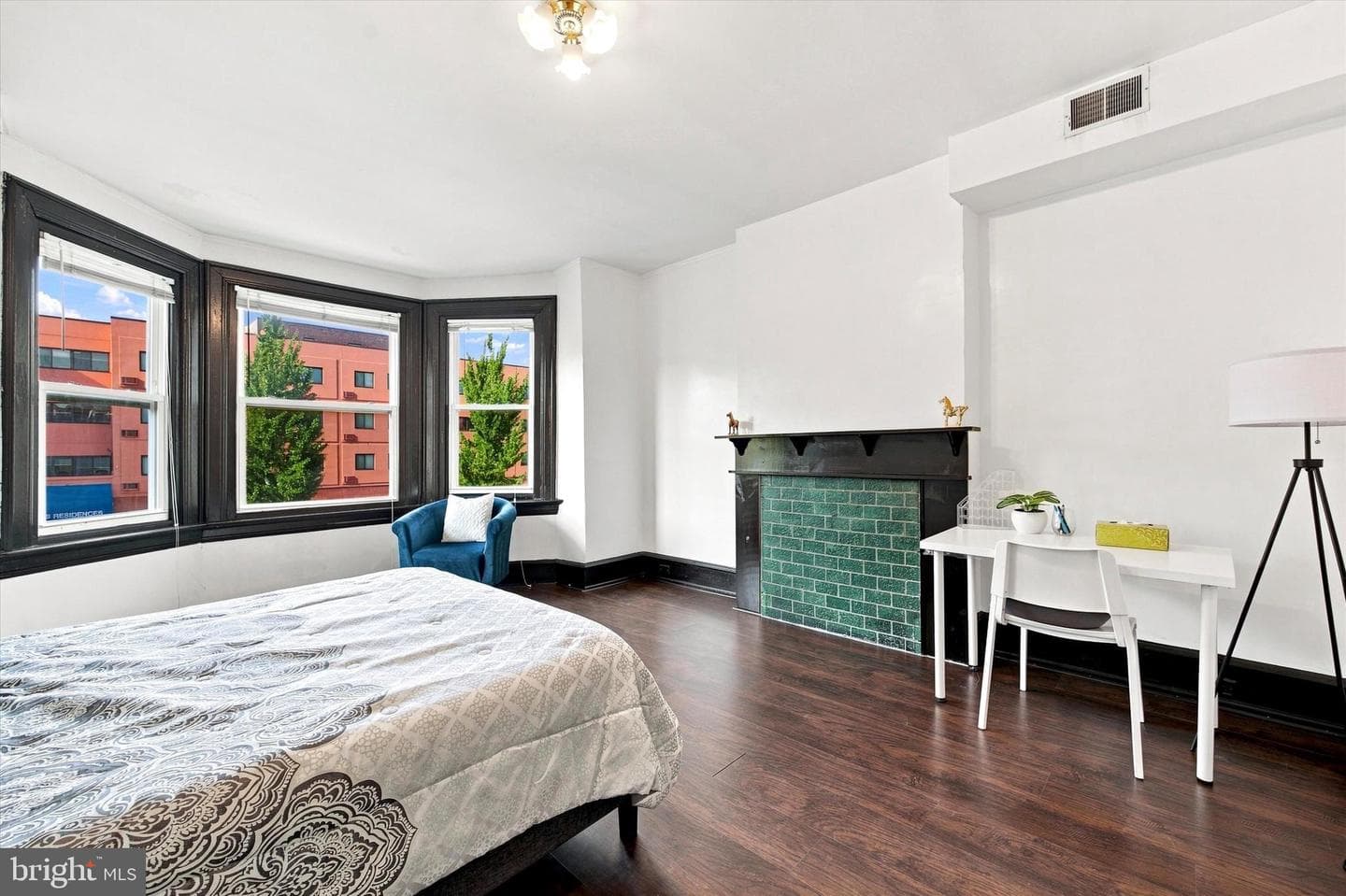 4518 Walnut Street photo 15