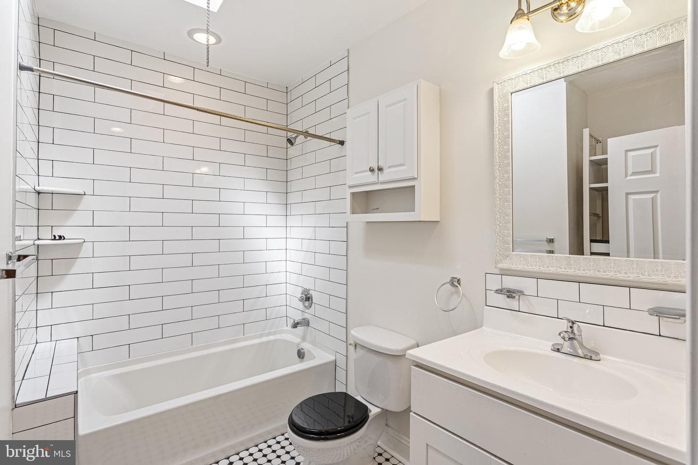 2965 Livingston Street photo 7