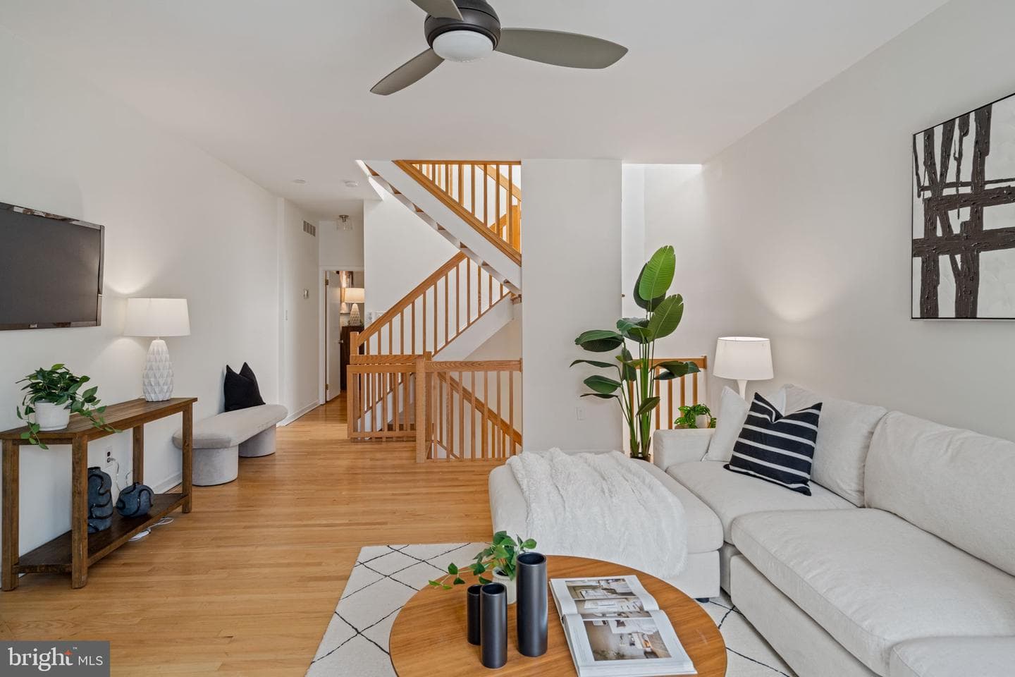 2046 South Street photo 14