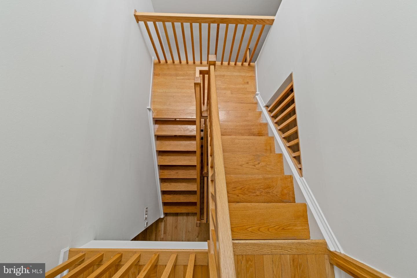 2046 South Street photo 17