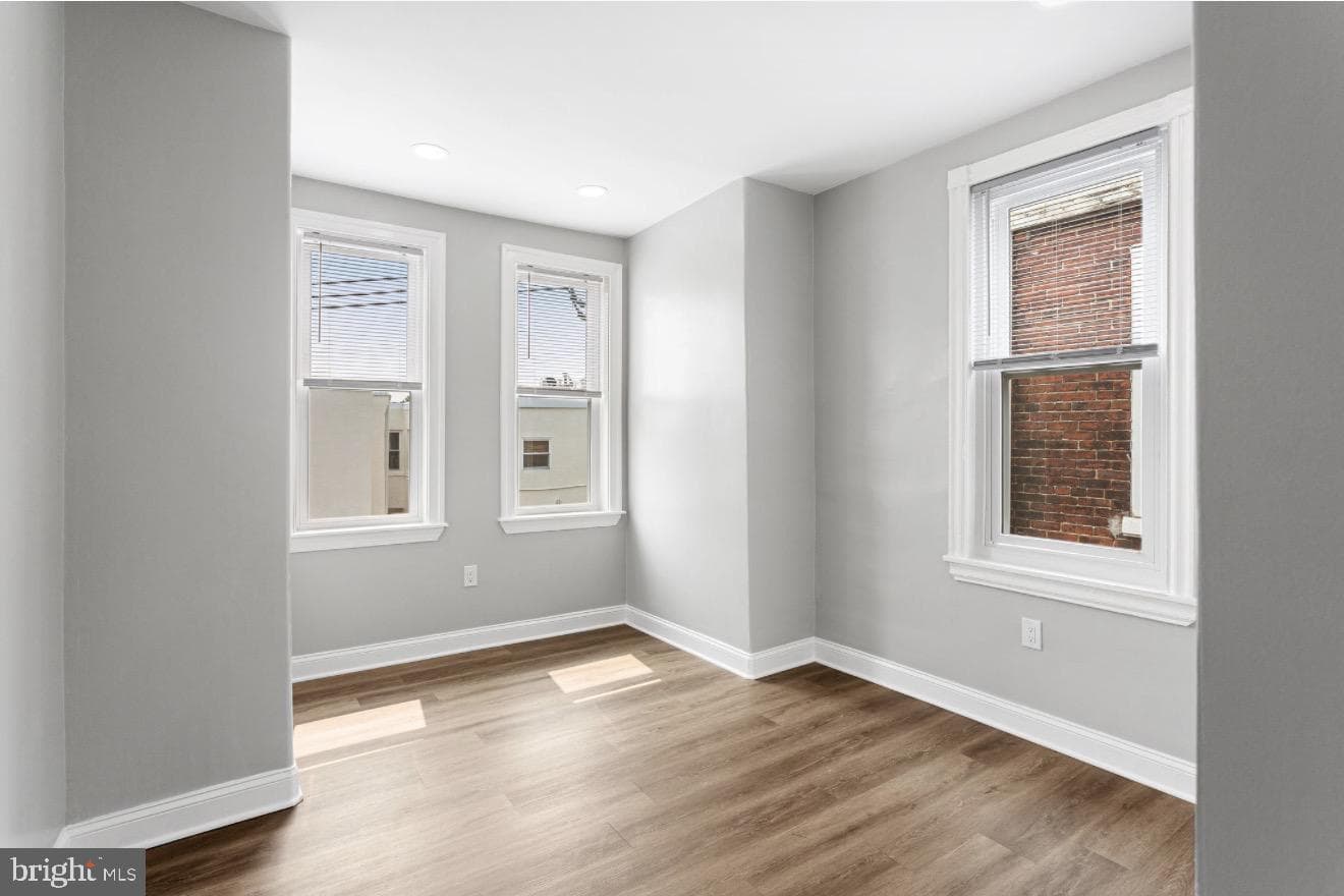 2851 N Franklin Street photo 17