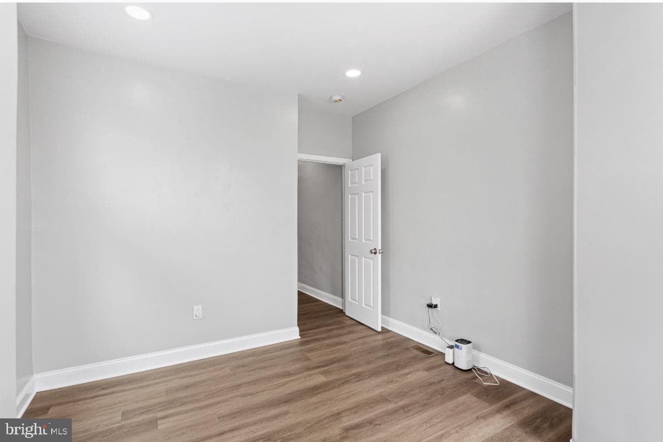 2851 N Franklin Street photo 18