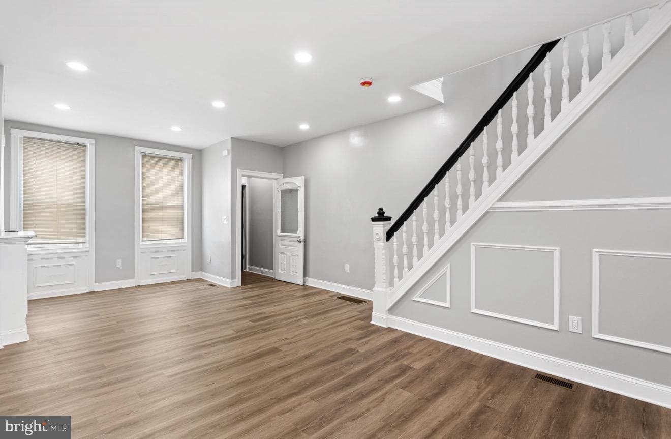 2851 N Franklin Street photo 8
