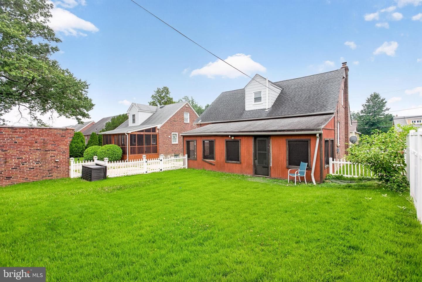 919 Hartel Avenue photo 40