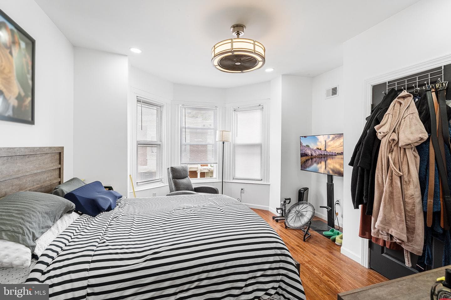 5047 Summer Street photo 9