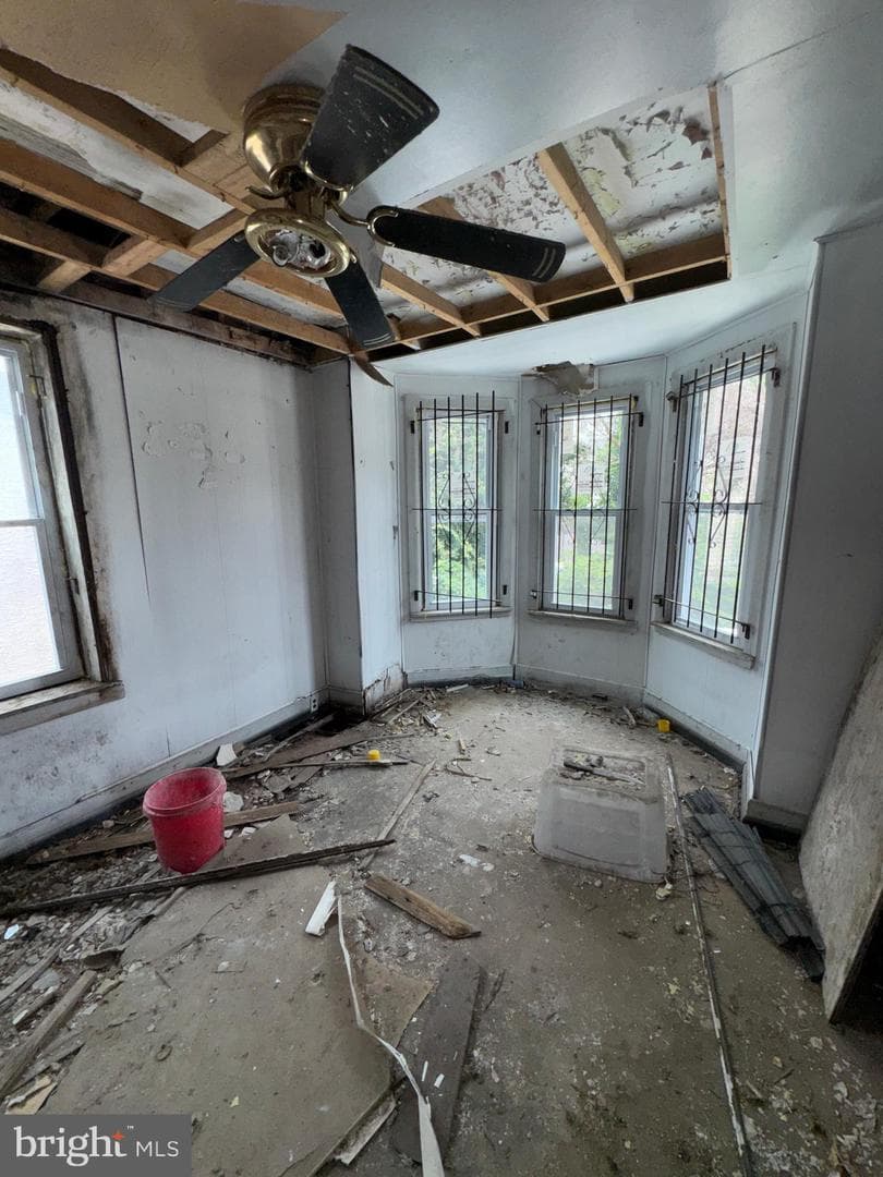 2207 W Oxford Street photo 12