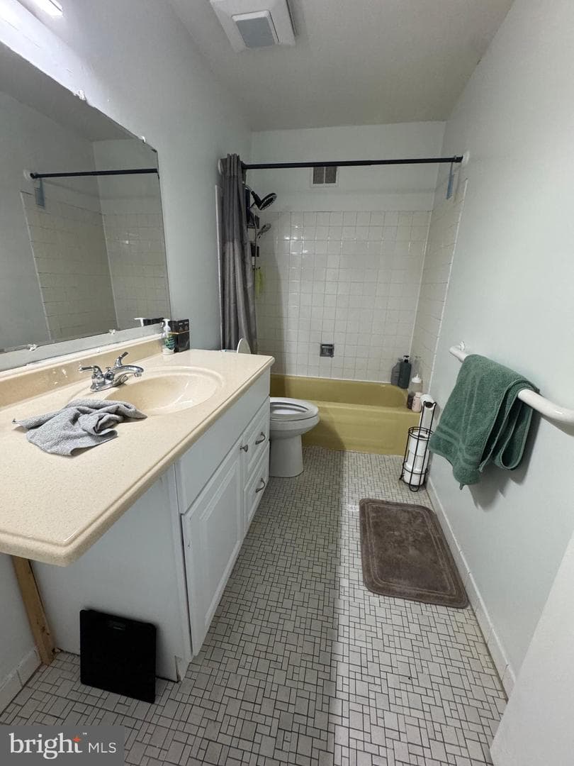 7904 Mars Place photo 13