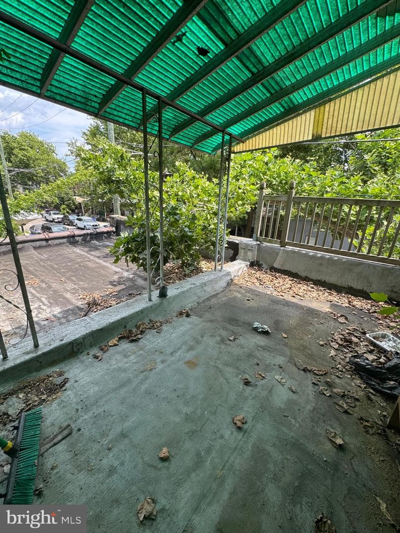 4339 Wayne Avenue photo 10