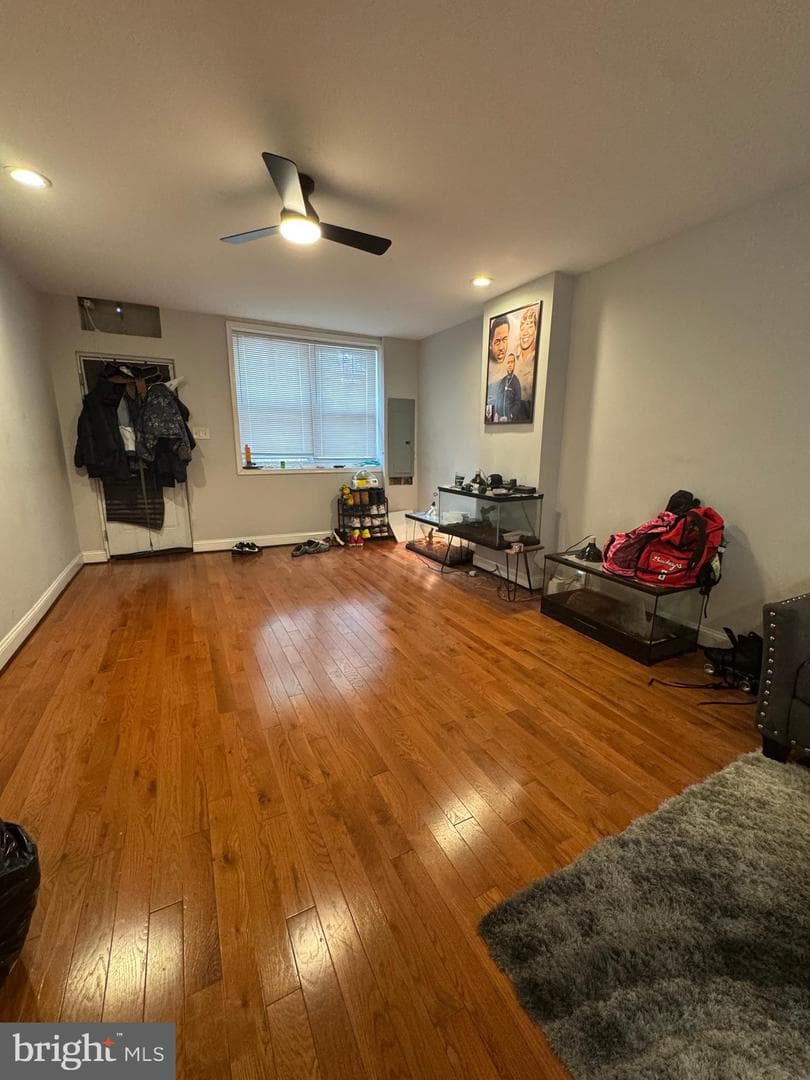 4339 Wayne Avenue photo 4