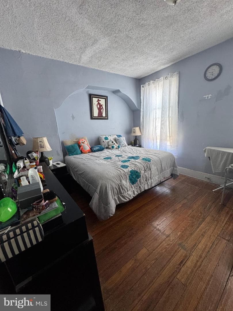 2221 Tasker Street photo 3