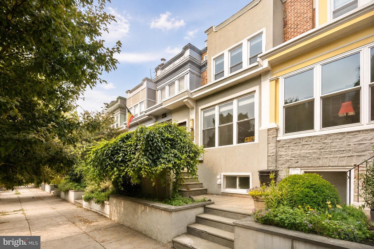 866 Corinthian Avenue, Philadelphia