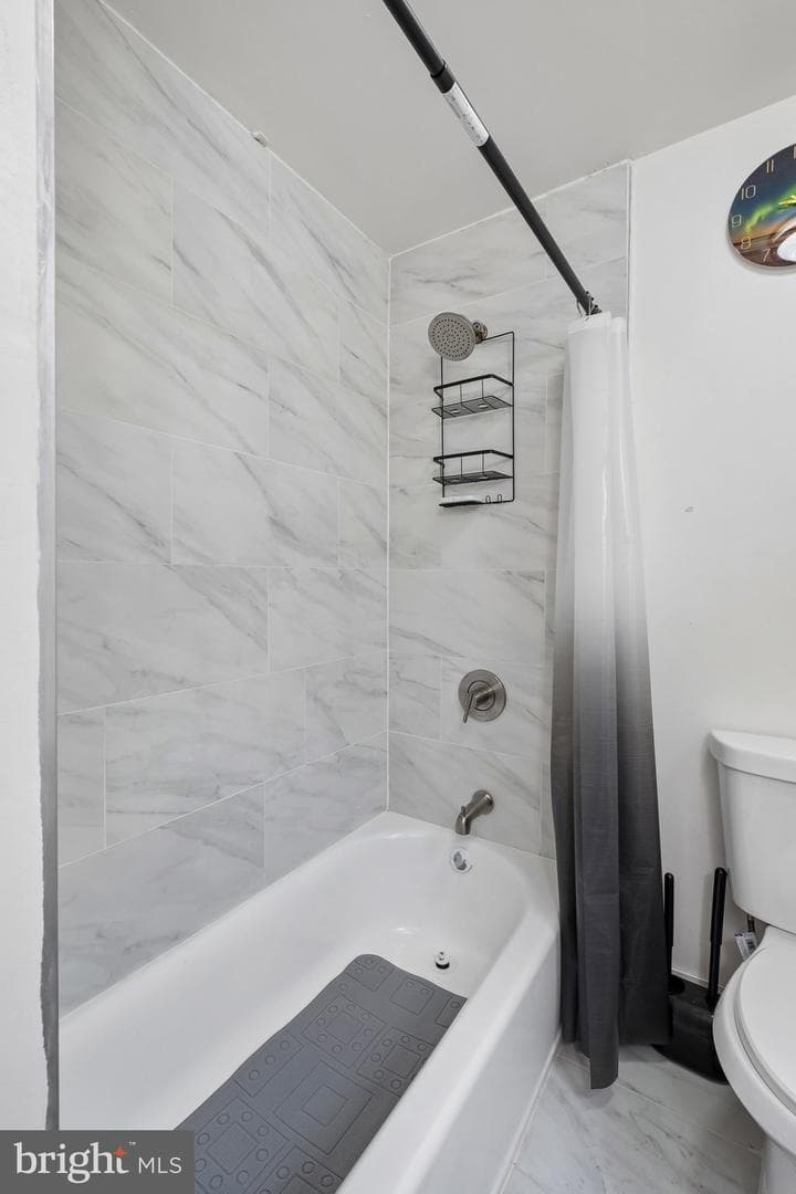 1337 S May Street photo 13