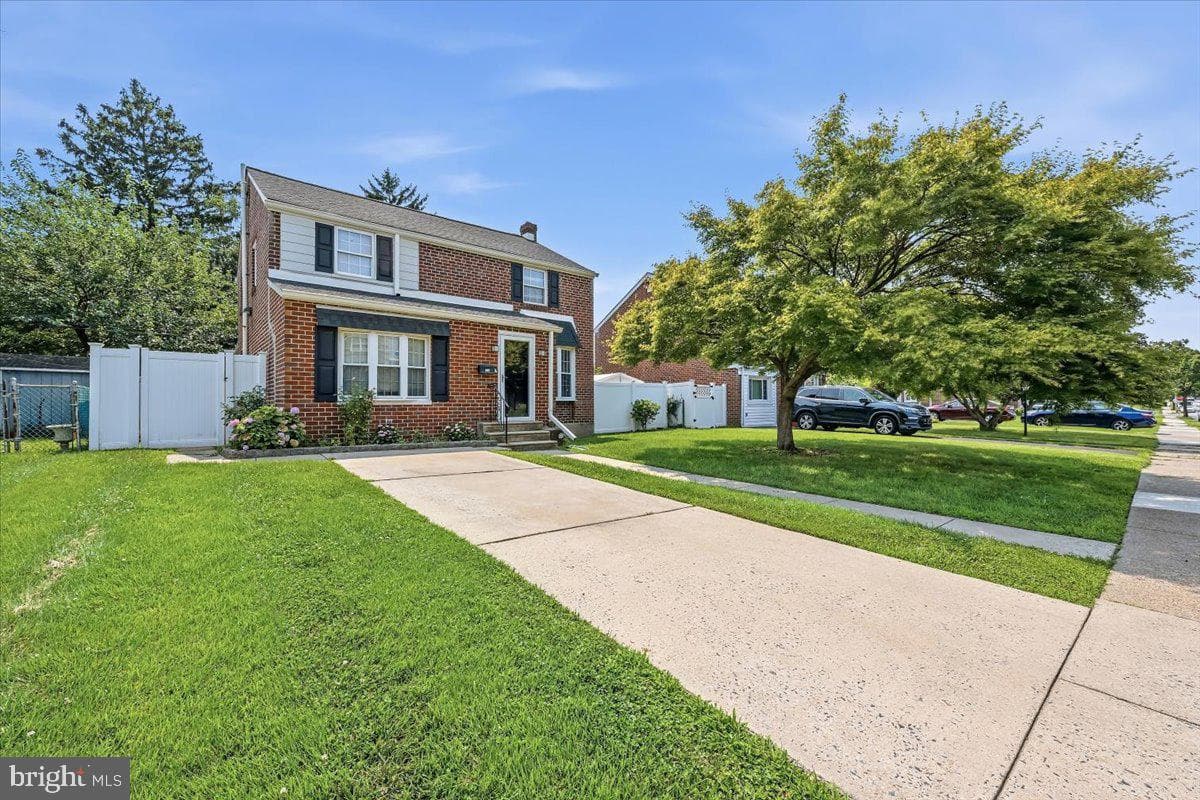 914 Longshore Avenue photo 36