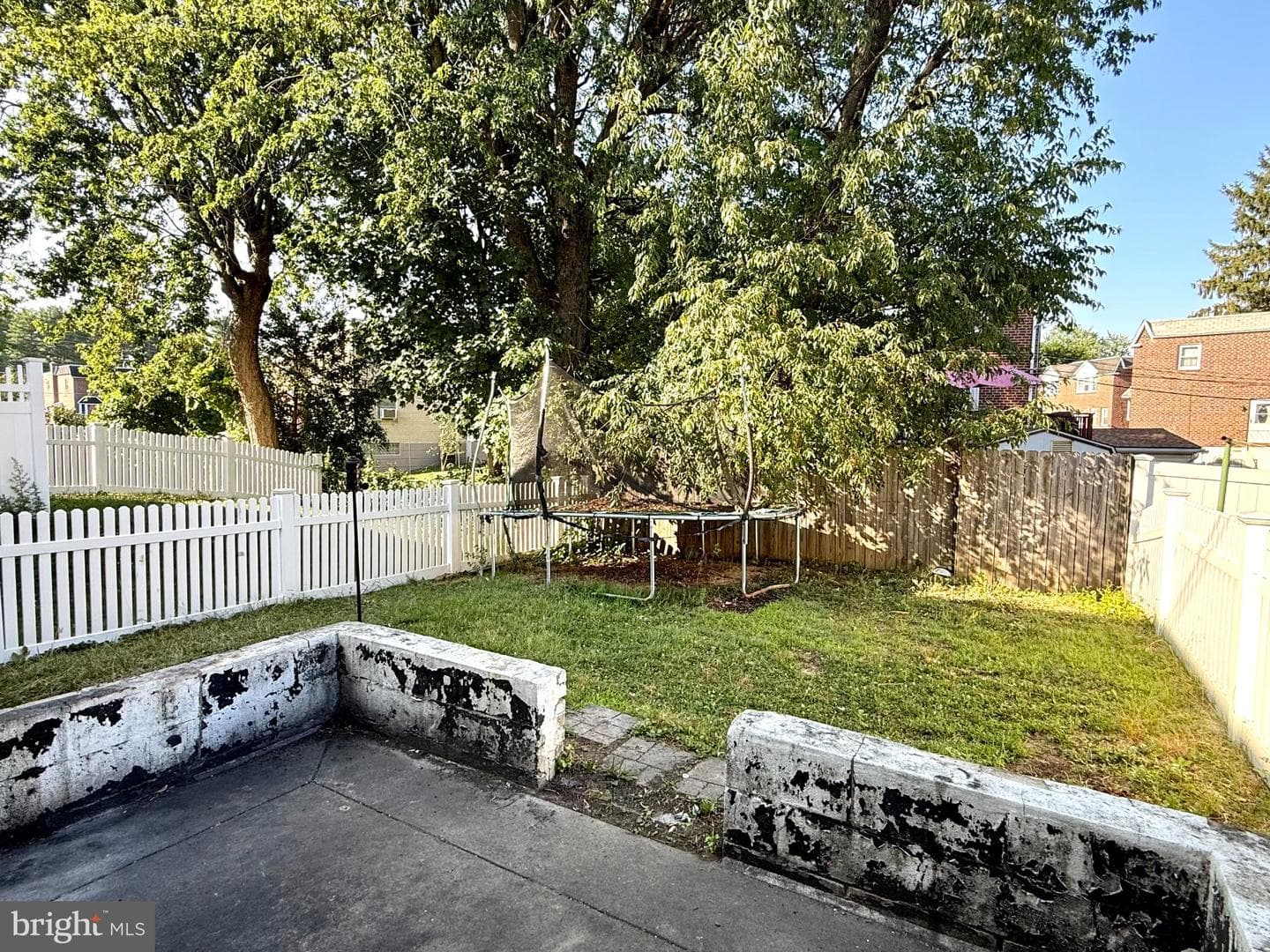 1413 Southampton Road photo 5