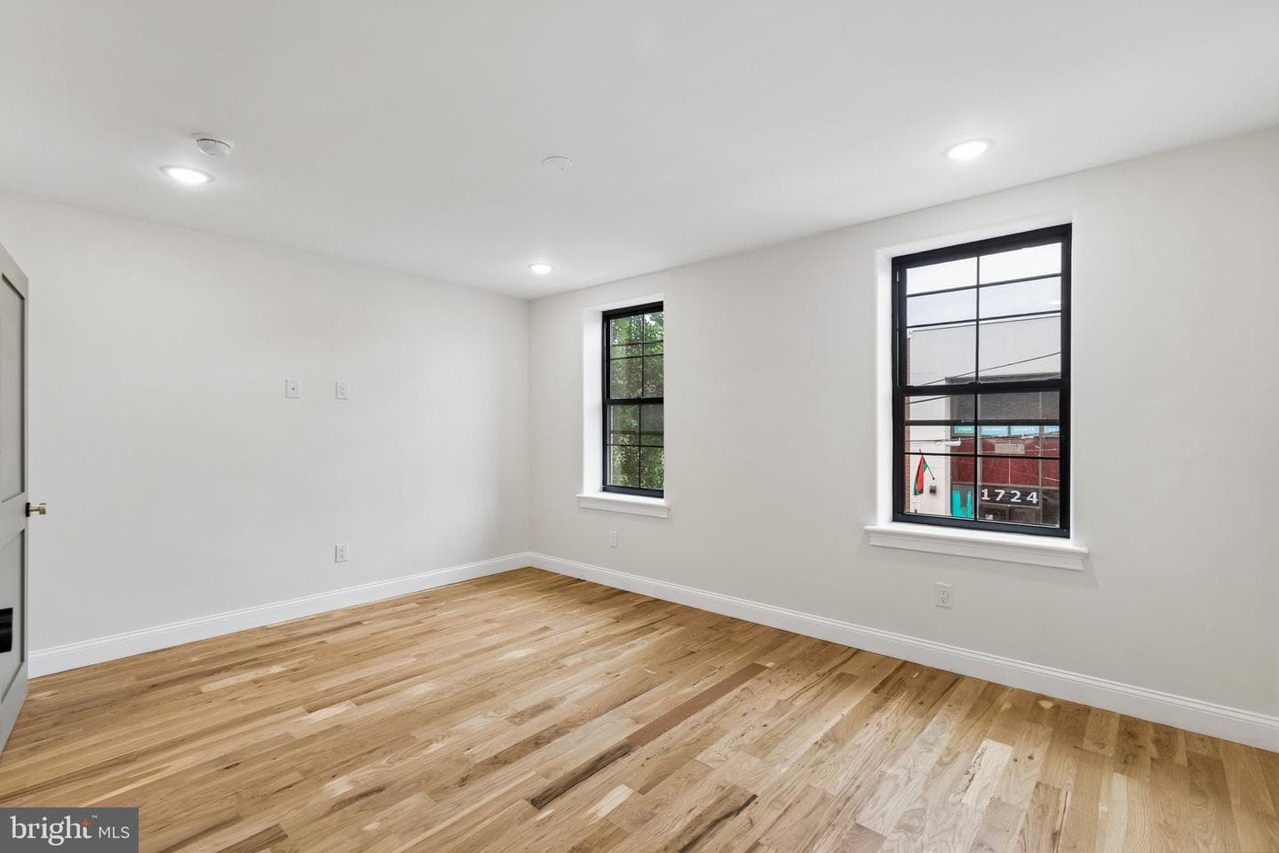 1731 Christian Street photo 20