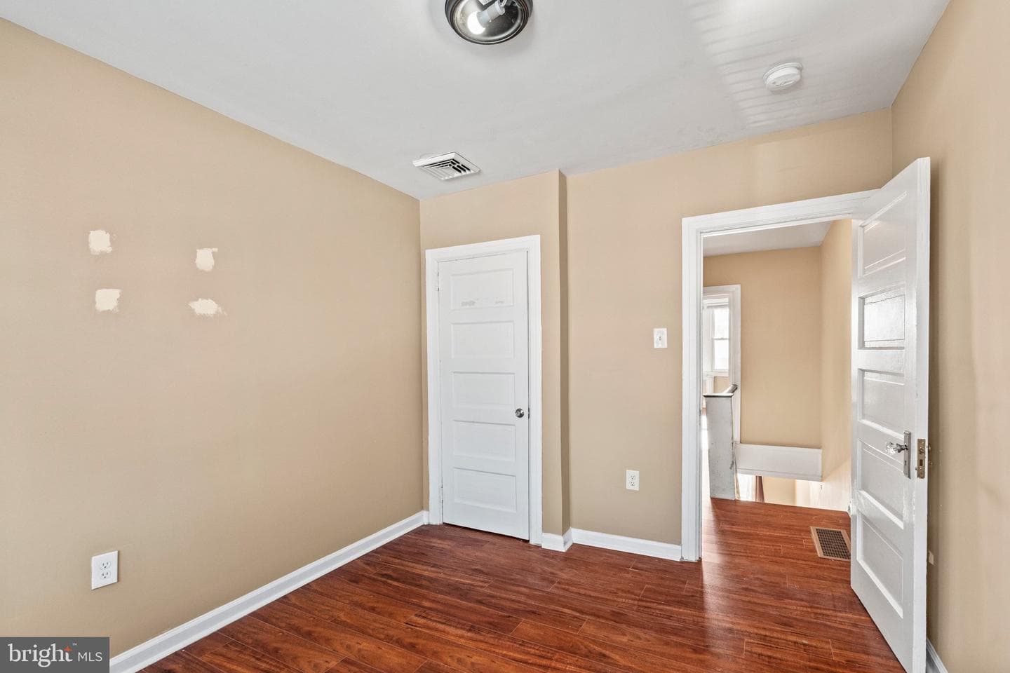 8218 Craig Street photo 14