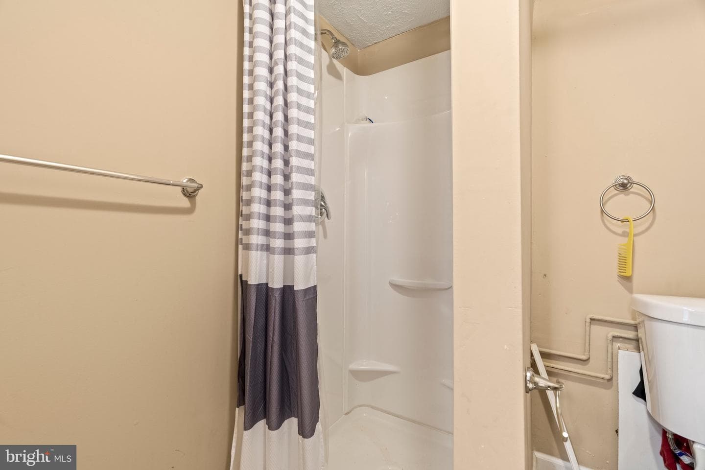 8218 Craig Street photo 30