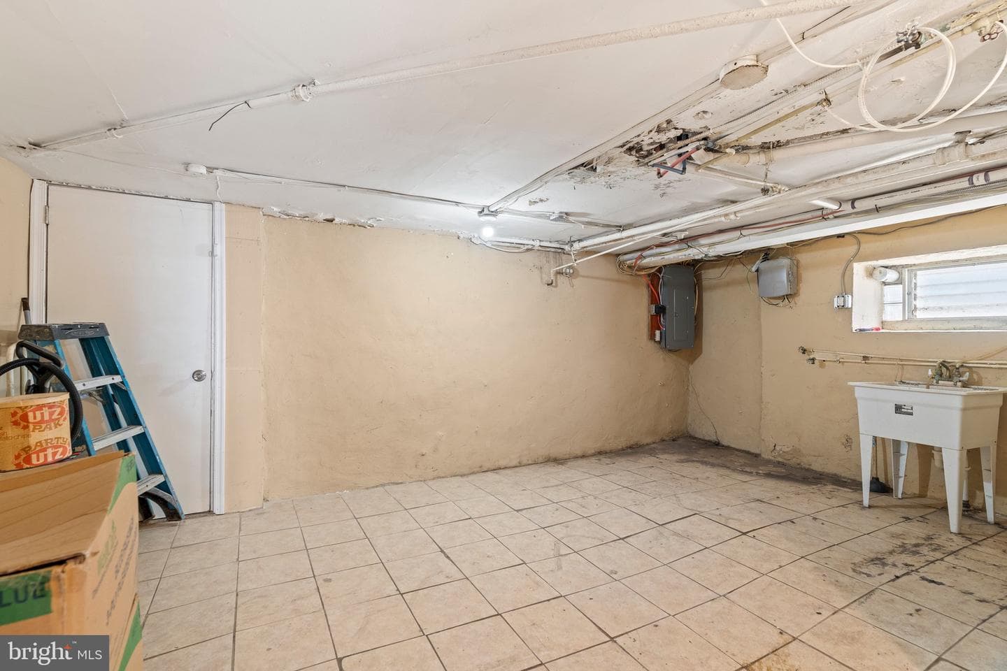 8218 Craig Street photo 34