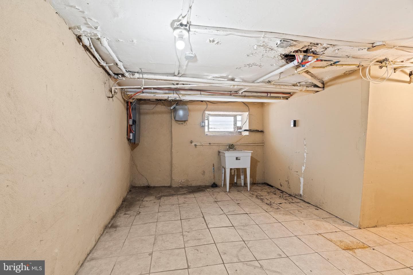 8218 Craig Street photo 35