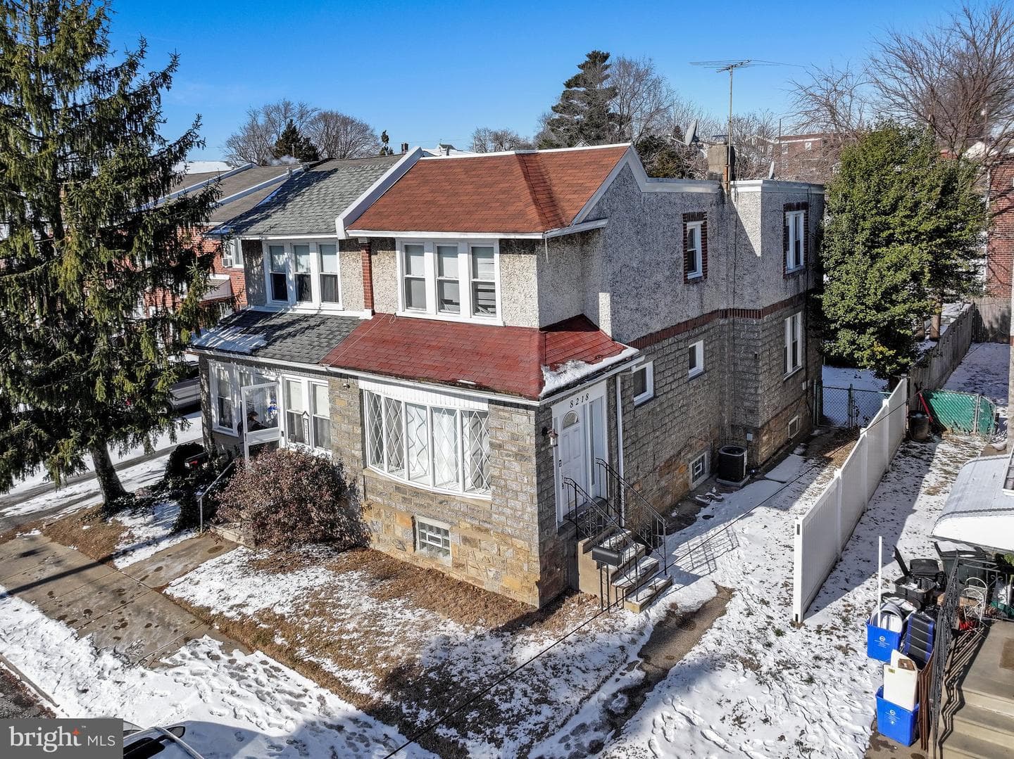 8218 Craig Street photo 4