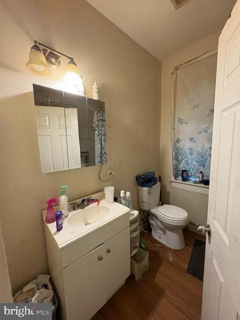 2446 N Hollywood Street photo 4
